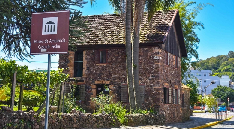 Pontos turísticos em Caxias do Sul: Museu Ambiência Casa de Pedra